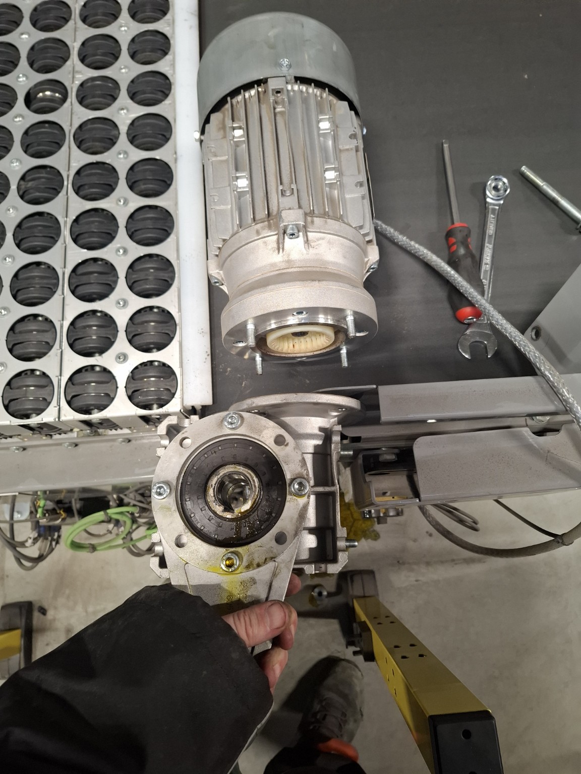 Demontert motor og gir
